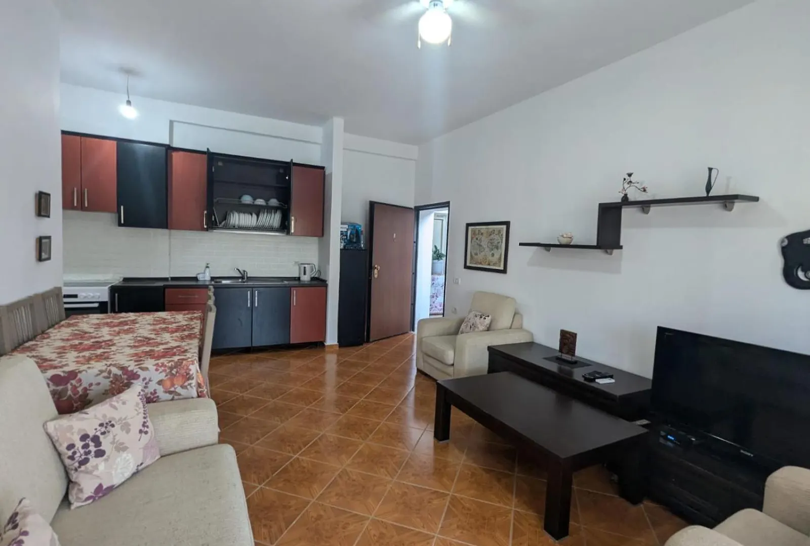 Apartment For Family And Friends. Himare